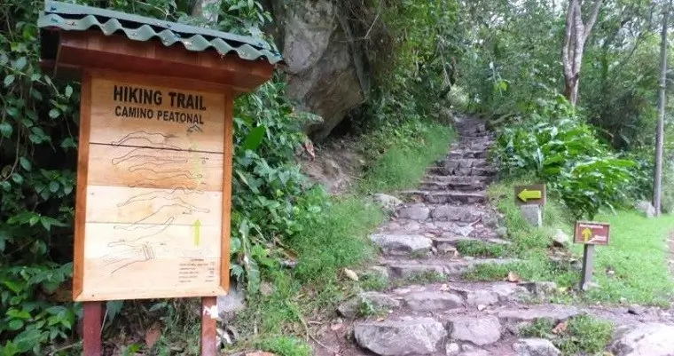trail from Aguas Calientes to Machu Picchu