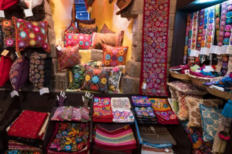 pomataylla textile store